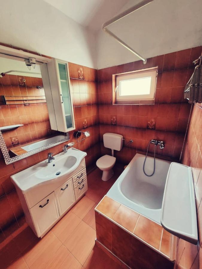 קרק Apartments Nada מראה חיצוני תמונה