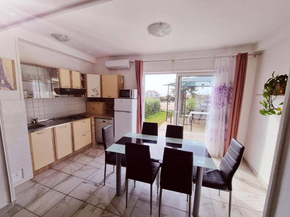 קרק Apartments Nada מראה חיצוני תמונה